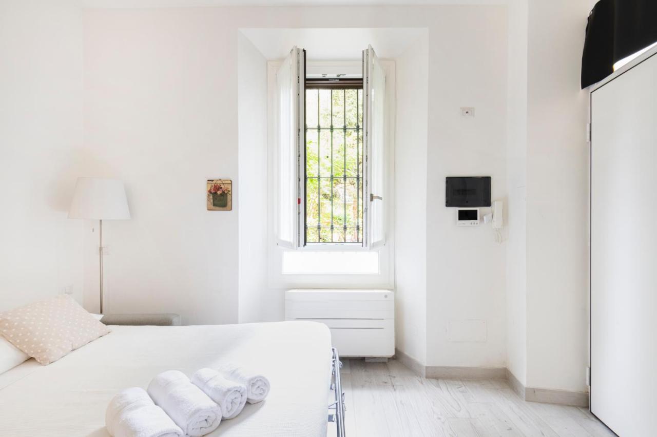 Easylife - Comodo Studio In Corso Di Porta Romana Milan Bagian luar foto